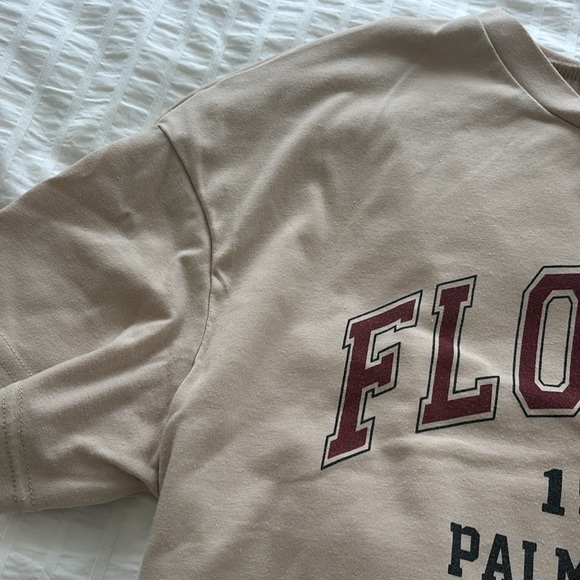 Women’s cropped t-shirt, “Florida” print, nude and red, worn once, Size S - Picture 3 of 4